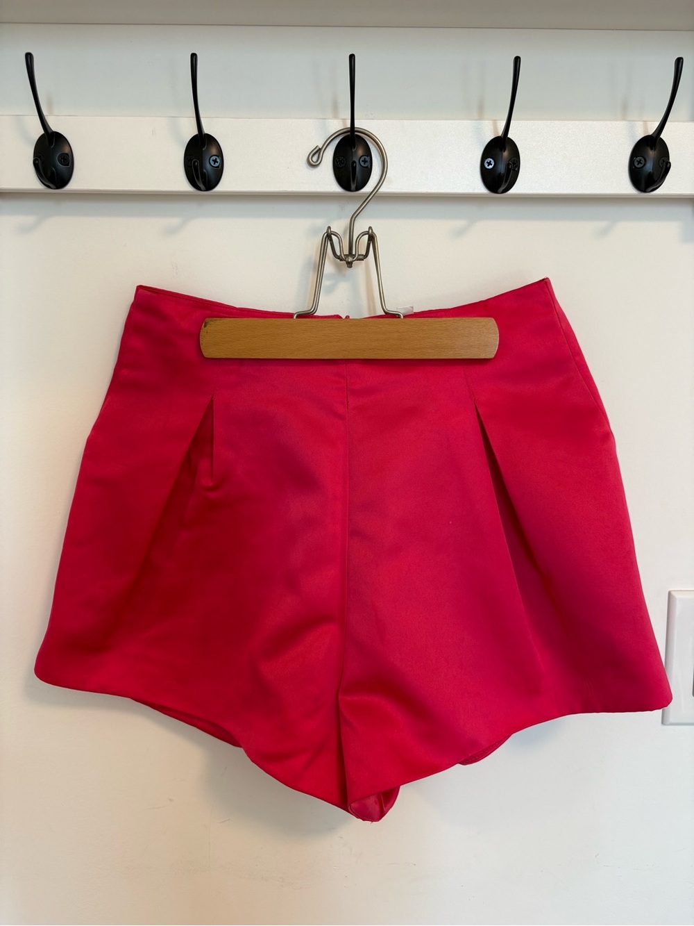 High-Waist Hot Pink Satin Pleated Women's Shorts